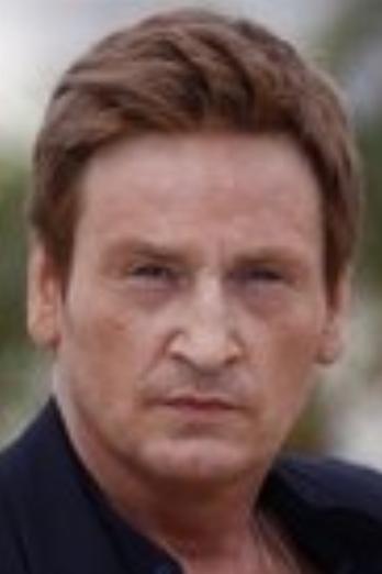 Benoît Magimel isAbel