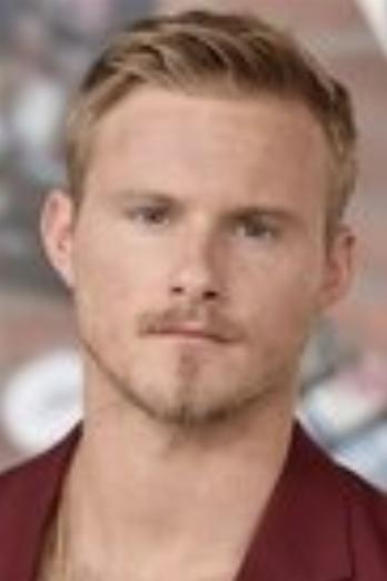 Alexander Ludwig isRome Archer