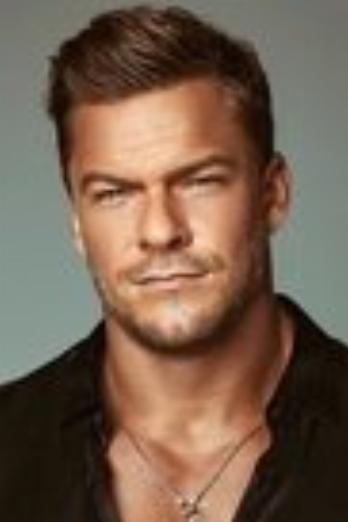 Alan Ritchson isAnders Lassen