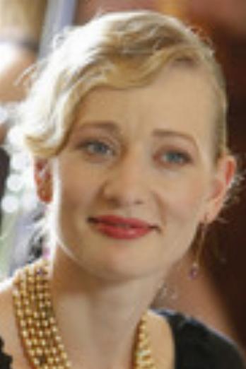 Magdalena Popławska isGrażyna Zięcina