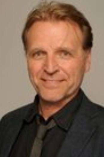 David Rasche isWilliam 'Bill' Collins XII