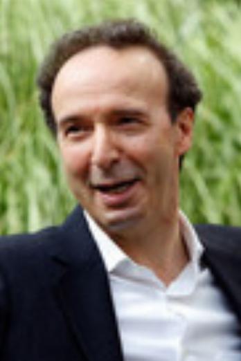 Roberto Benigni isLucius Detritus