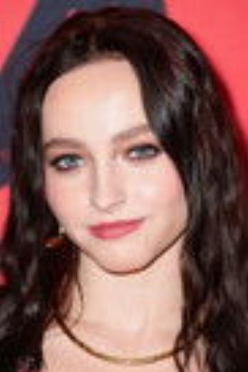 Madison Wolfe isJanet Hodgson