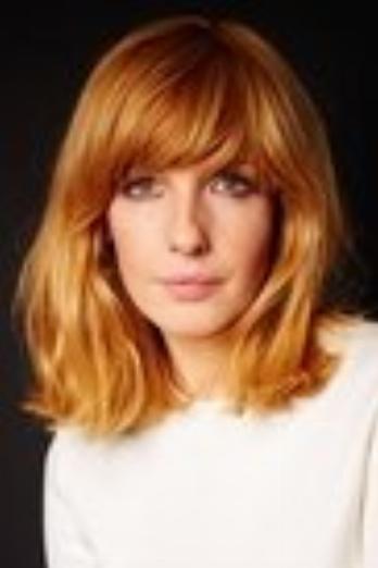 Kelly Reilly isRowena Drake