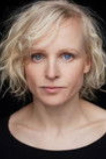 Anne Müller isBaghead