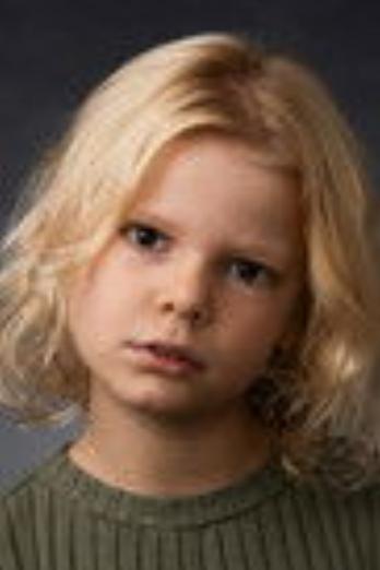 Ava Knox Martin isErena