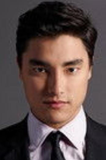 Remy Hii isBrad Davis
