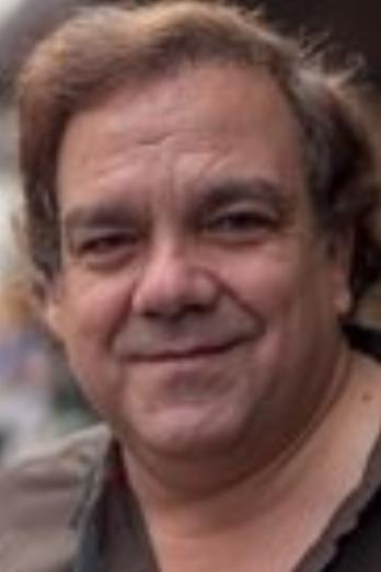 Didier Bourdon isGérard Martin