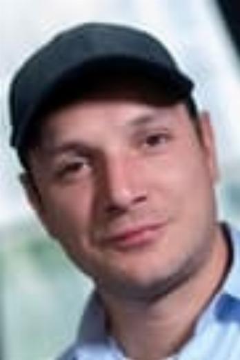 Alexis Manenti isLuis Catano