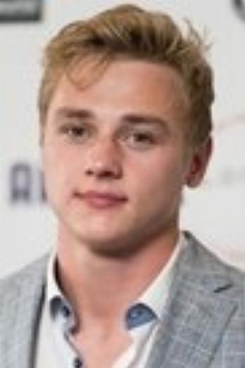 Ben Hardy isOliver Jones