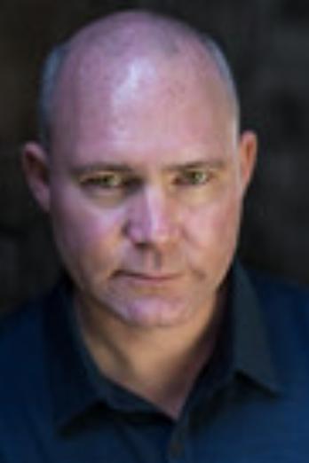 Doug Cockle isEinar (głos)