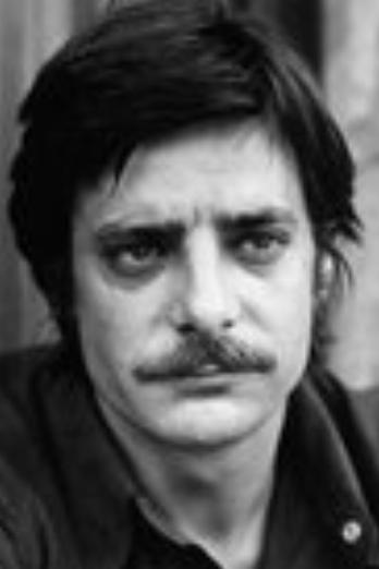 Giancarlo Giannini isPope Leo XIII