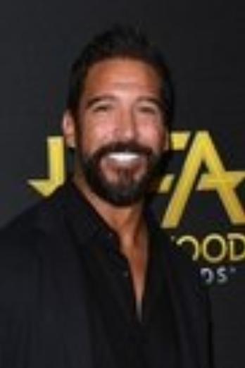 Paul Sloan isDetective Kincaid