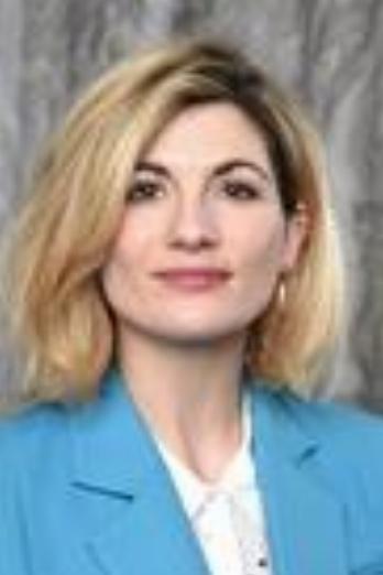 Jodie Whittaker isMrs. Williams (głos)