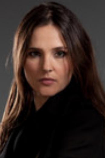 Virginie Ledoyen isÉlisabeth Guardiano