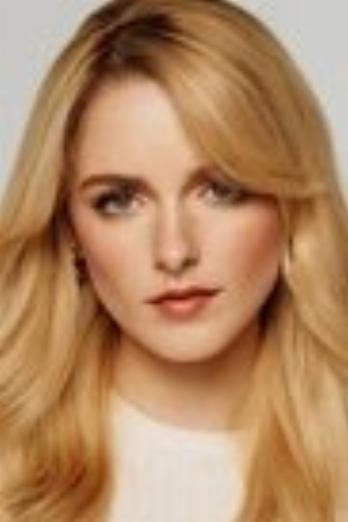 Mckenna Grace isSkye (głos)