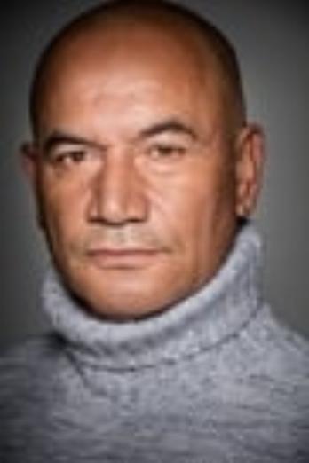 Temuera Morrison isChief Tui (głos)