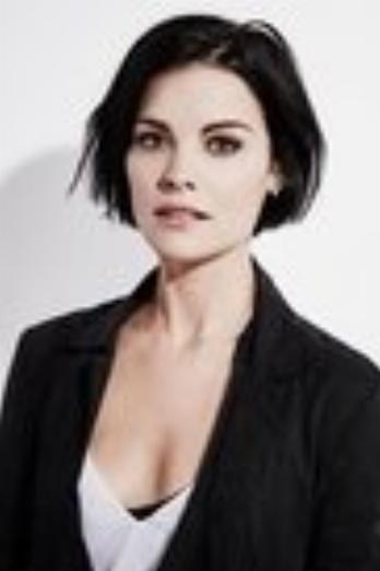 Jaimie Alexander isSif