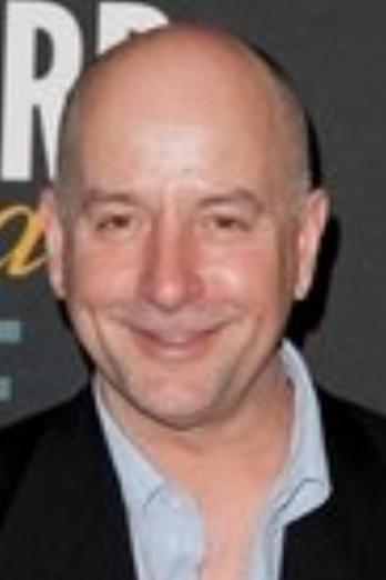 Julio Oscar Mechoso isDetective Ruiz