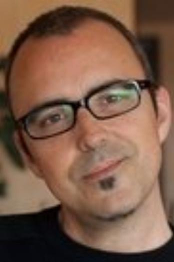 Óscar Barberán isNiall (głos)