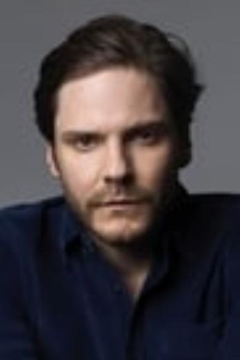 Daniel Brühl isFredrick Zoller