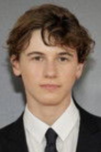 Sam Nivola isLee Polk