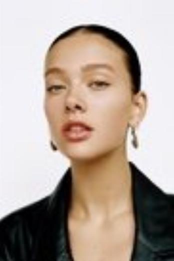 Jessica Alexander isVanessa