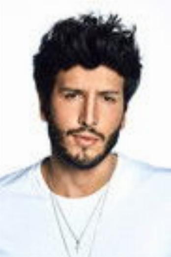 Sebastián Yatra isToddrick Spencer