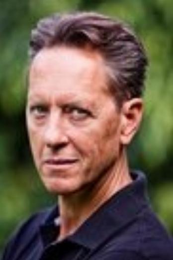 Richard E. Grant isAllegiant General Pryde