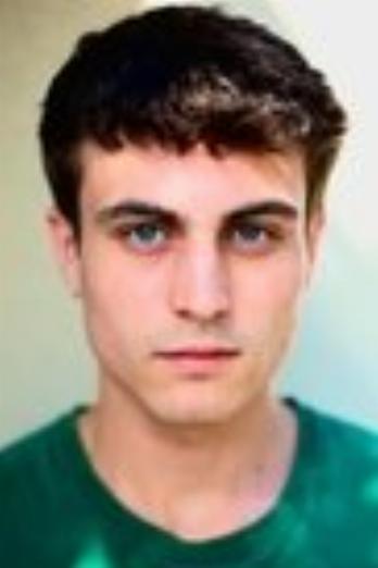 Julien de Saint Jean isAndrea Cavalcanti