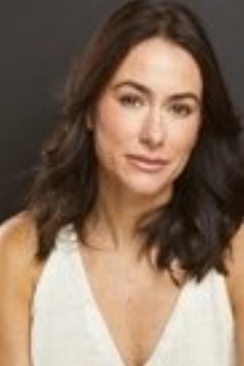 Sarah Voigt isBarbara