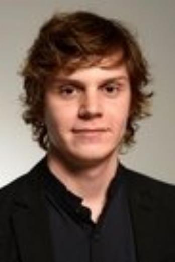 Evan Peters isSimon (głos)
