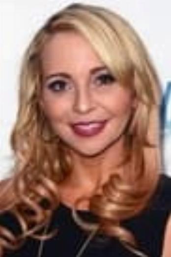 Tara Strong isHelen / Lois Lane / Harley Quinn (głos)