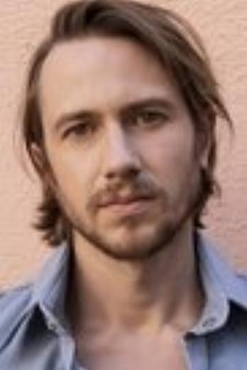 Bastien Bouillon isFernand de Morcerf