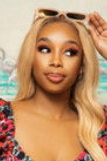 Candice Modiselle isNiala / Mrs. Dungbeetle / Ade's Mum / Mrs. Hippo (głos)