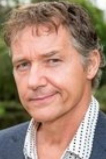 Thom Hoffman isXing Xing / Babu / Panda Greengrocer 1 (głos)