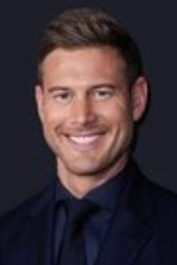 Tom Hopper isLogan O'Leary