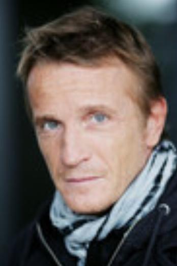 François Montagut isClive Hanson