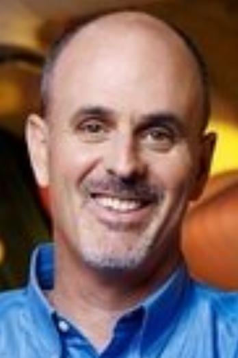 Daniel Gerson isNeedleman / Smitty (głos)