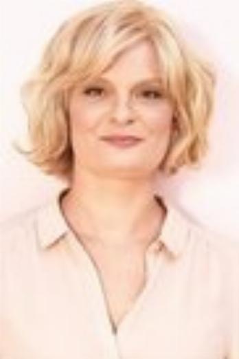 Martha Plimpton isYelena (głos)