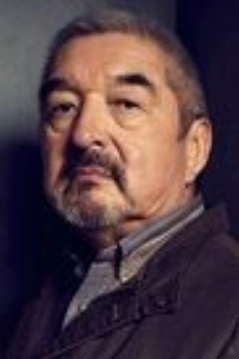 Graham Greene isArlen Bitterbuck