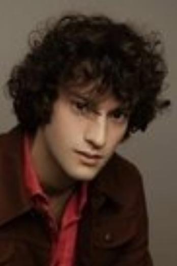 Dominic Sessa isAngus Tully