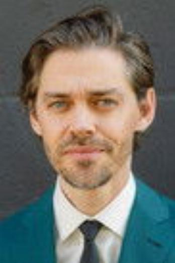 Tom Payne isMax