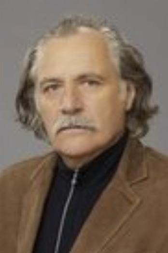 Rade Šerbedžija isDr. Nekhorvich