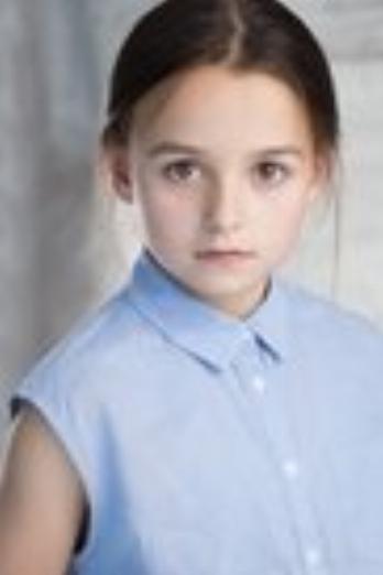 Isla Gie isMerry Cade