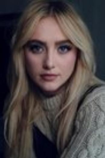 Kathryn Newton isSammy