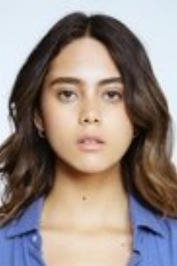 Renata Vaca isGabriela