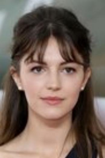 Ella Hunt isJuliette Chesney