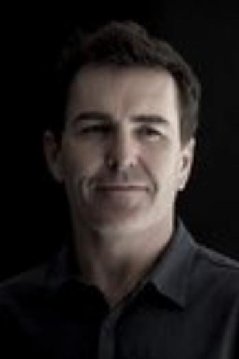 Nolan North isComputer / Joker / Superman (głos)