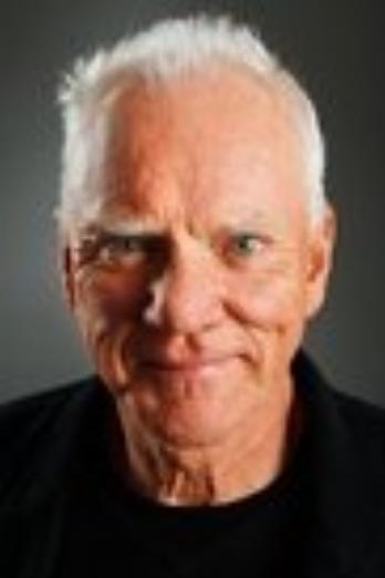 Malcolm McDowell isHarvey